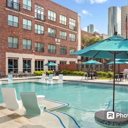 A Downright Downtown Delite Apartment Houston Exterior photo